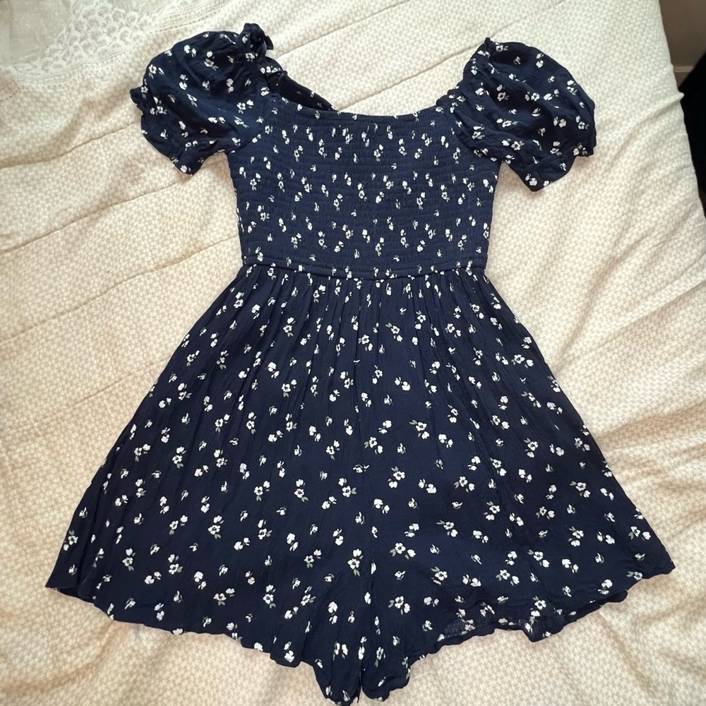Hollister romper